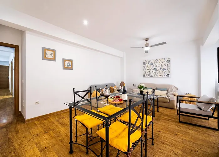 City Center Confortable Home