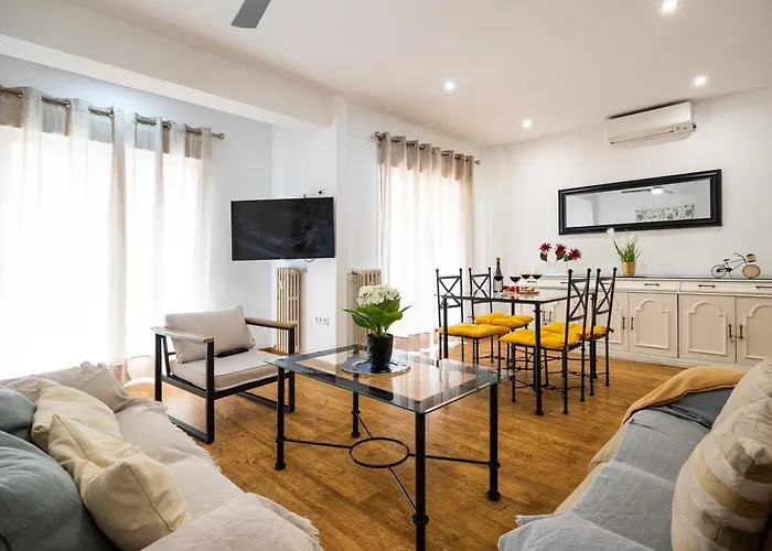City Center Confortable Home